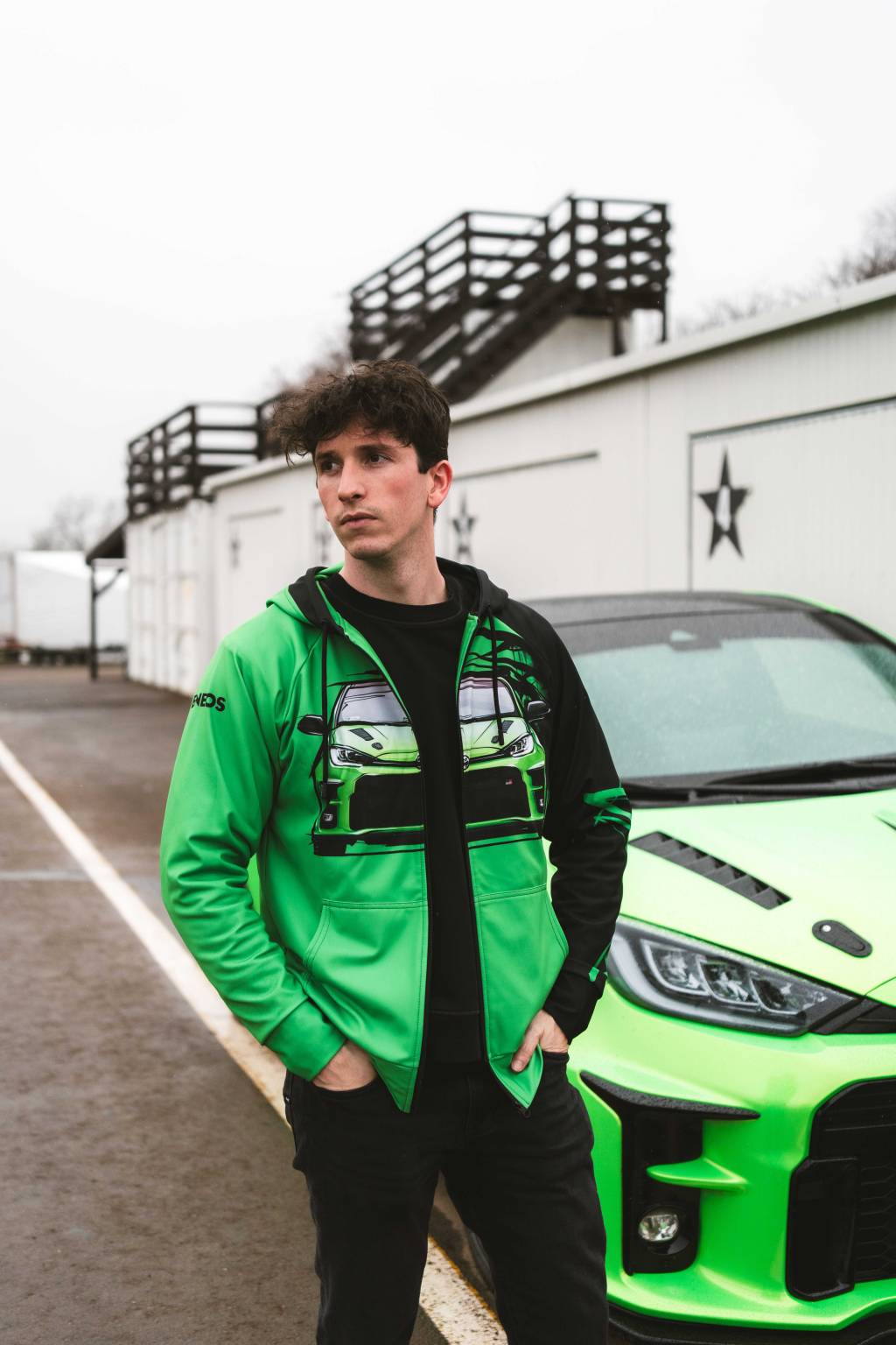 Yaris GReen pulcsi (cipzáros)
