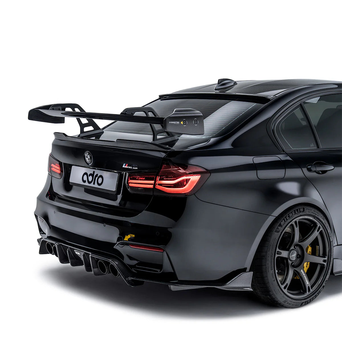 F80 M3 AT-R1 Hattyúnyak Szárny