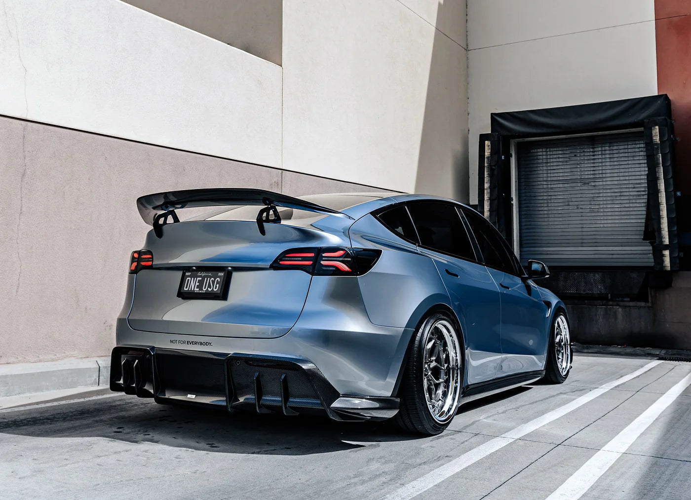 TESLA MODEL Y AT-S CARBON Hattyúnyak szárny
