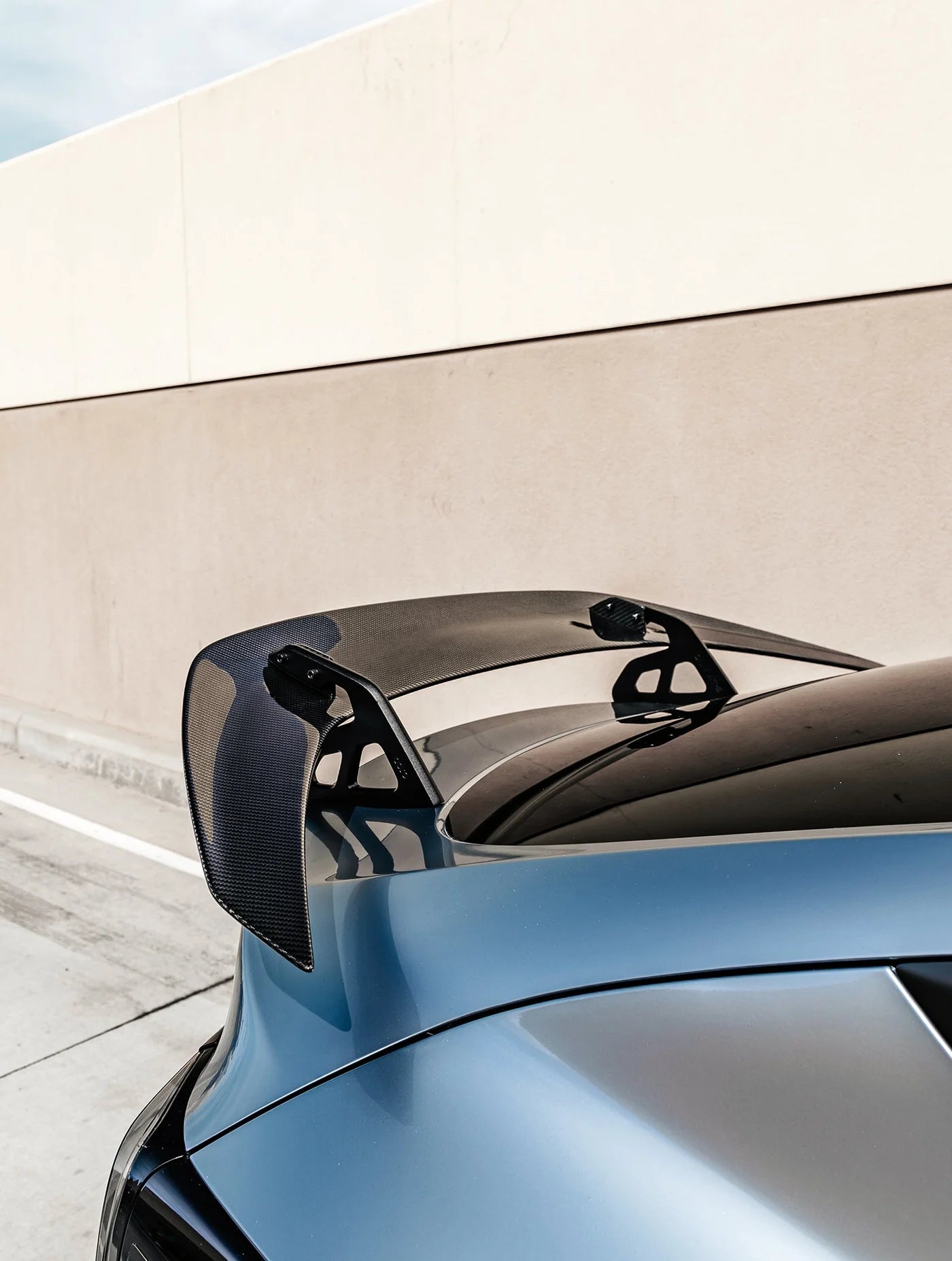 TESLA MODEL Y AT-S CARBON Hattyúnyak szárny